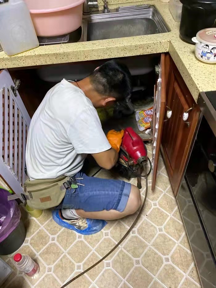 桥东通下水道